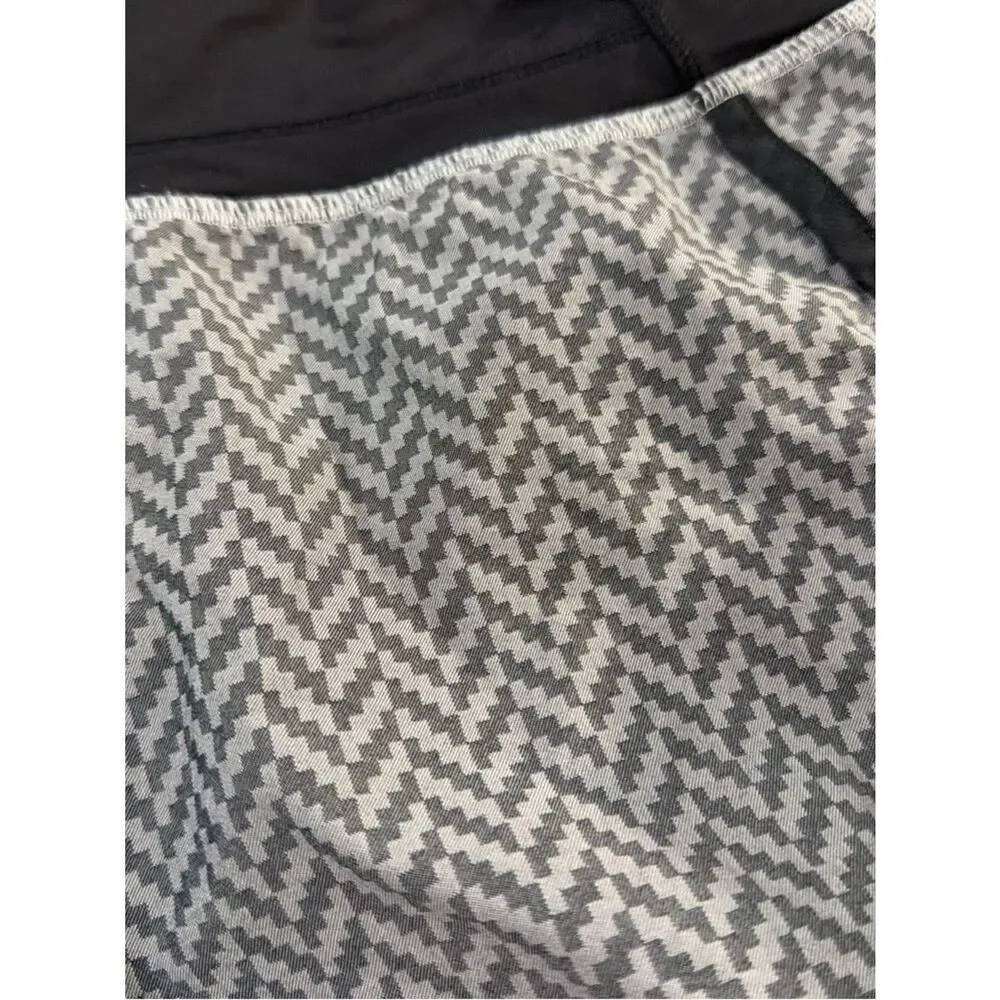 Rare Run Times lululemon athletica Black & Gray Patterned Women's Skort size 4